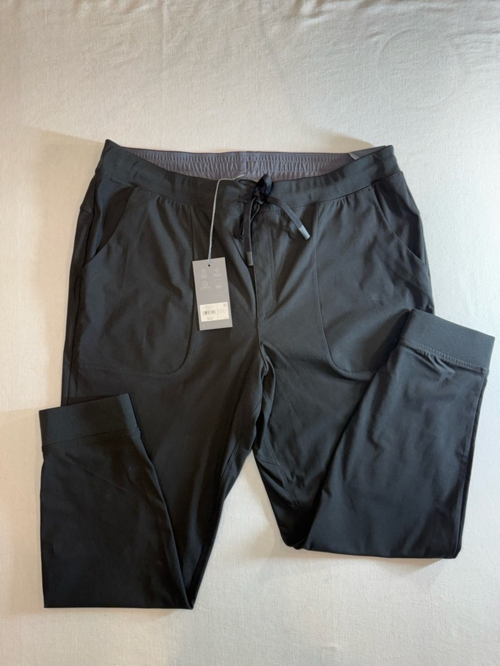 VRST Limitless Jogger Slim Black NWT Men’s XL